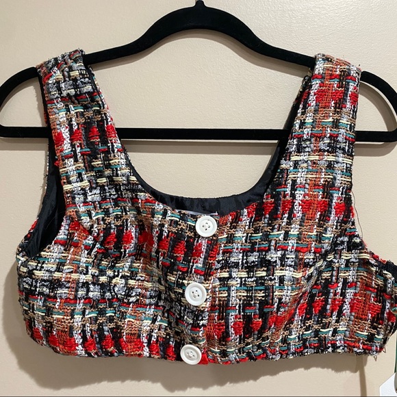 Ivory Rose Woven Croptop - Picture 3 of 5